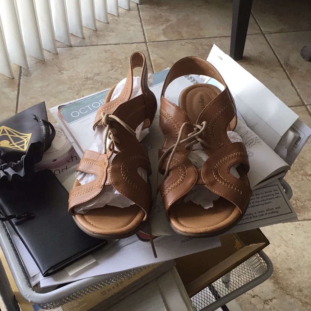 COMFORT ZONE SANDALS